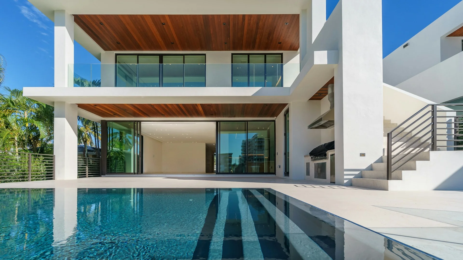 What Makes a Villa Feel Private, Not Isolated